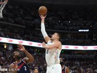 爱游戏体育- 穆雷打快船 