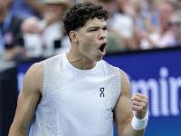 AYX-包含穆雷回归赛场，连败首场状态亮眼，DWG观众沸腾！的词条