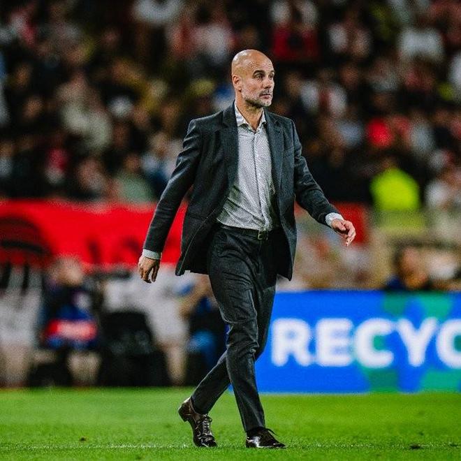 比利亚雷亚尔发布备战花絮;赛前队长鼓劲;英超任务艰巨;高层口径保持一致(巴萨vs比利亚雷亚尔) 比利亚雷亚尔发布备战花絮;赛前队长鼓劲;英超任务艰巨;高层口径保持一致(巴萨vs比利亚雷亚尔)