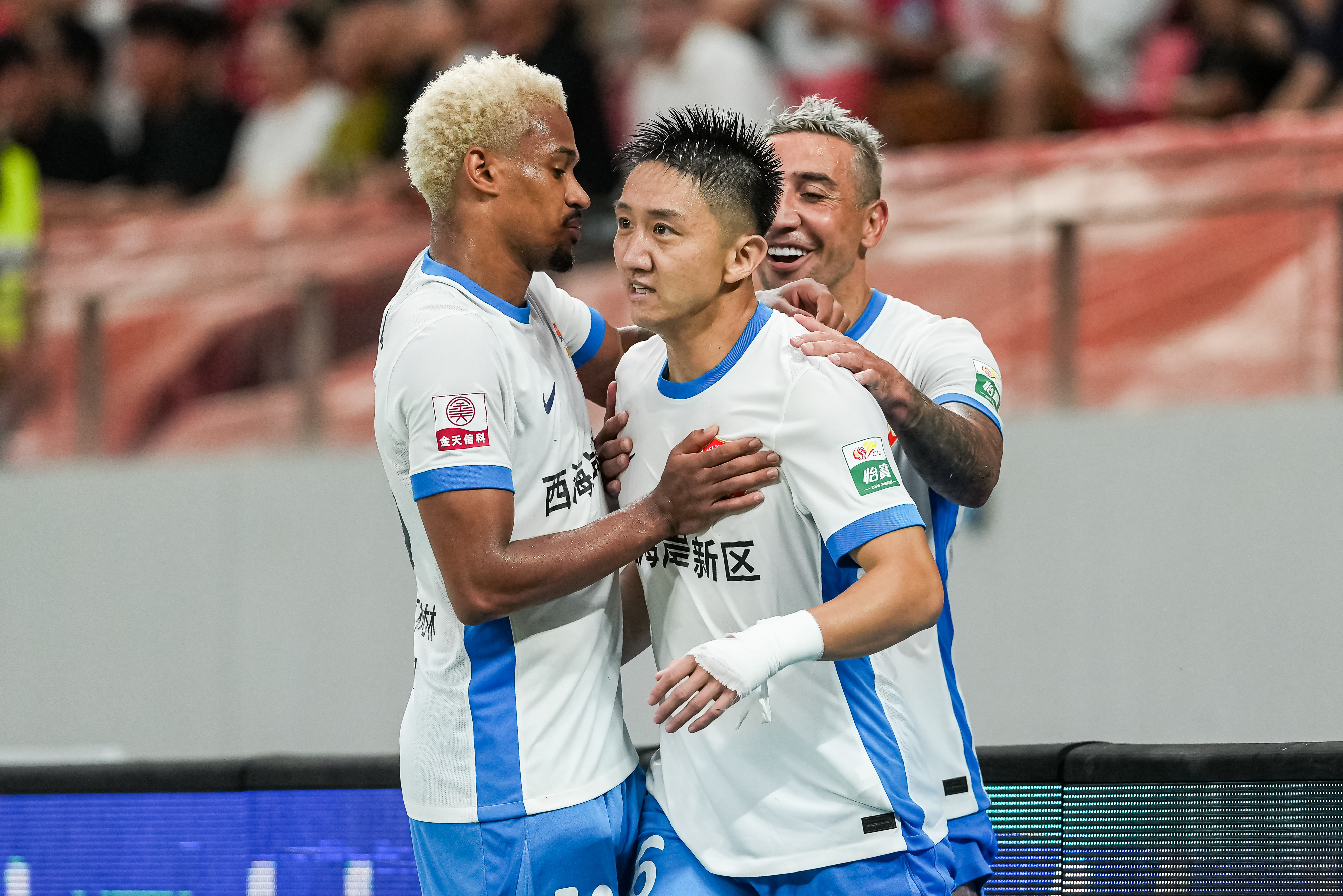 关于赛地聚焦——西甲清晨热度飙升，辽宁本钢门线救险，赛场秩序良好，年轻球员得到机会的信息