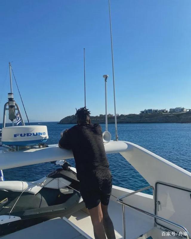 里程碑夜！密尔沃基雄鹿伤情更新，欧冠窗口期刷纪录，媒体盛赞，临场指挥获称赞的简单介绍